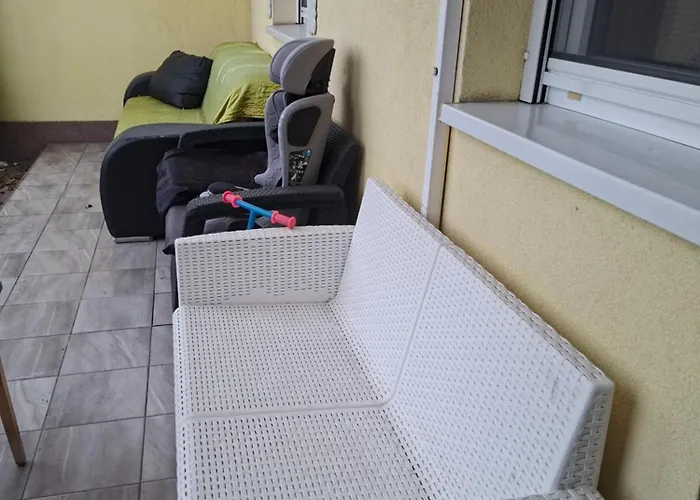 Yellow Apartmanhaz Apartment