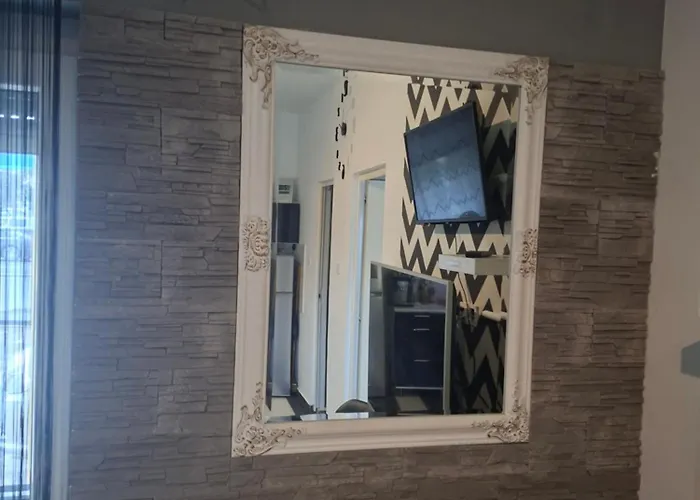 Yellow Apartmanhaz Apartment